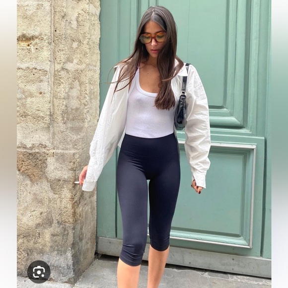 Lululemon | Compression Capri Midcalf Crop Leggings - Picture 1 of 5